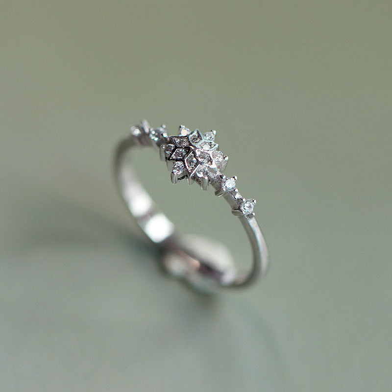 Luxury Snowflake Flower Ring Women