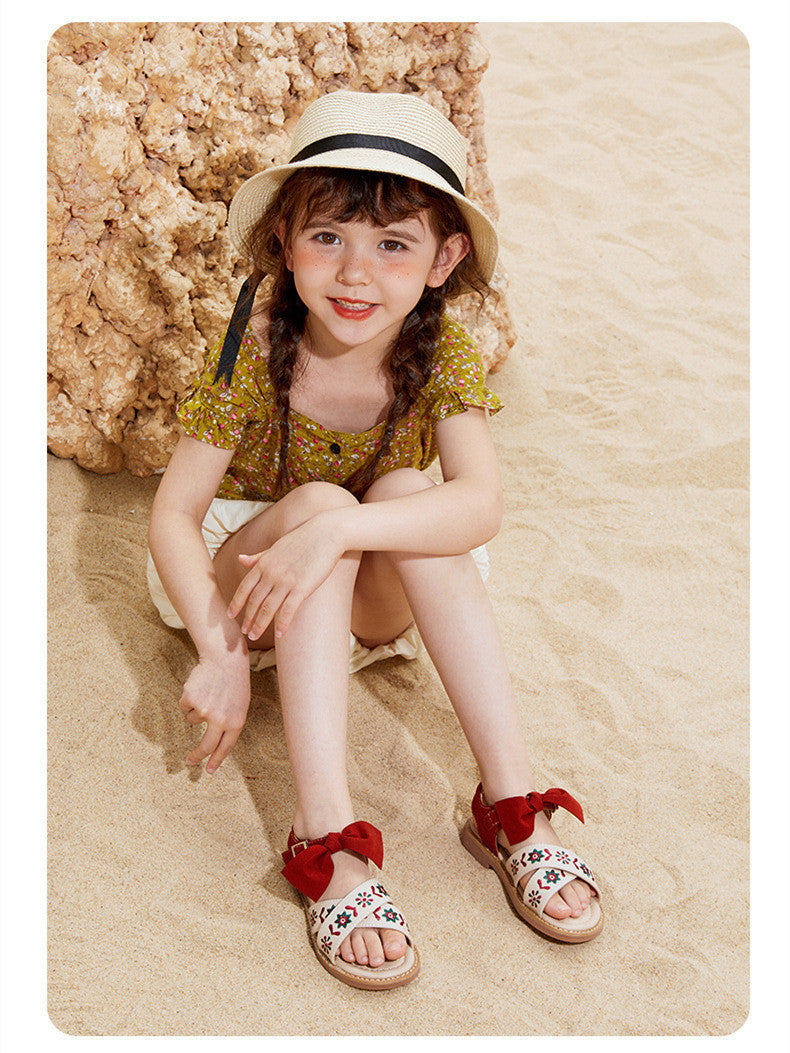 Children’s shoes with soft sole