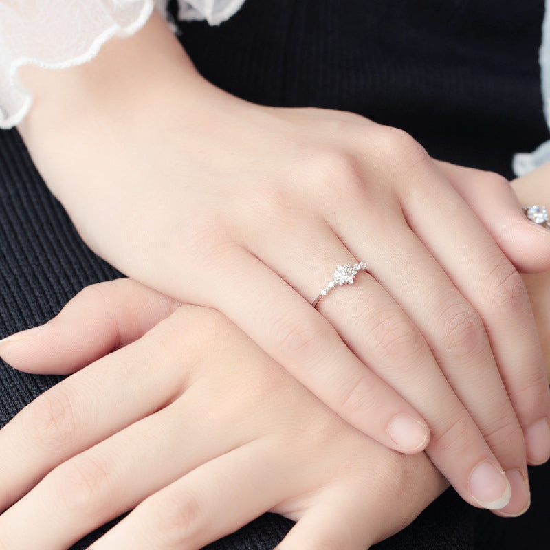 Luxury Snowflake Flower Ring Women