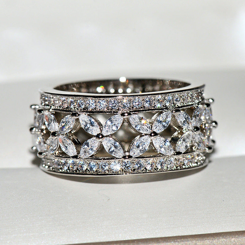Luxury full zircon ring