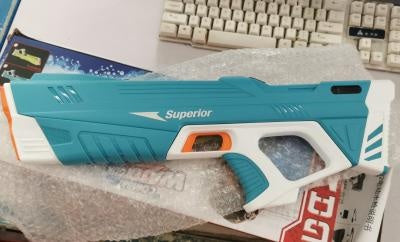 Outdoor water fighting toys