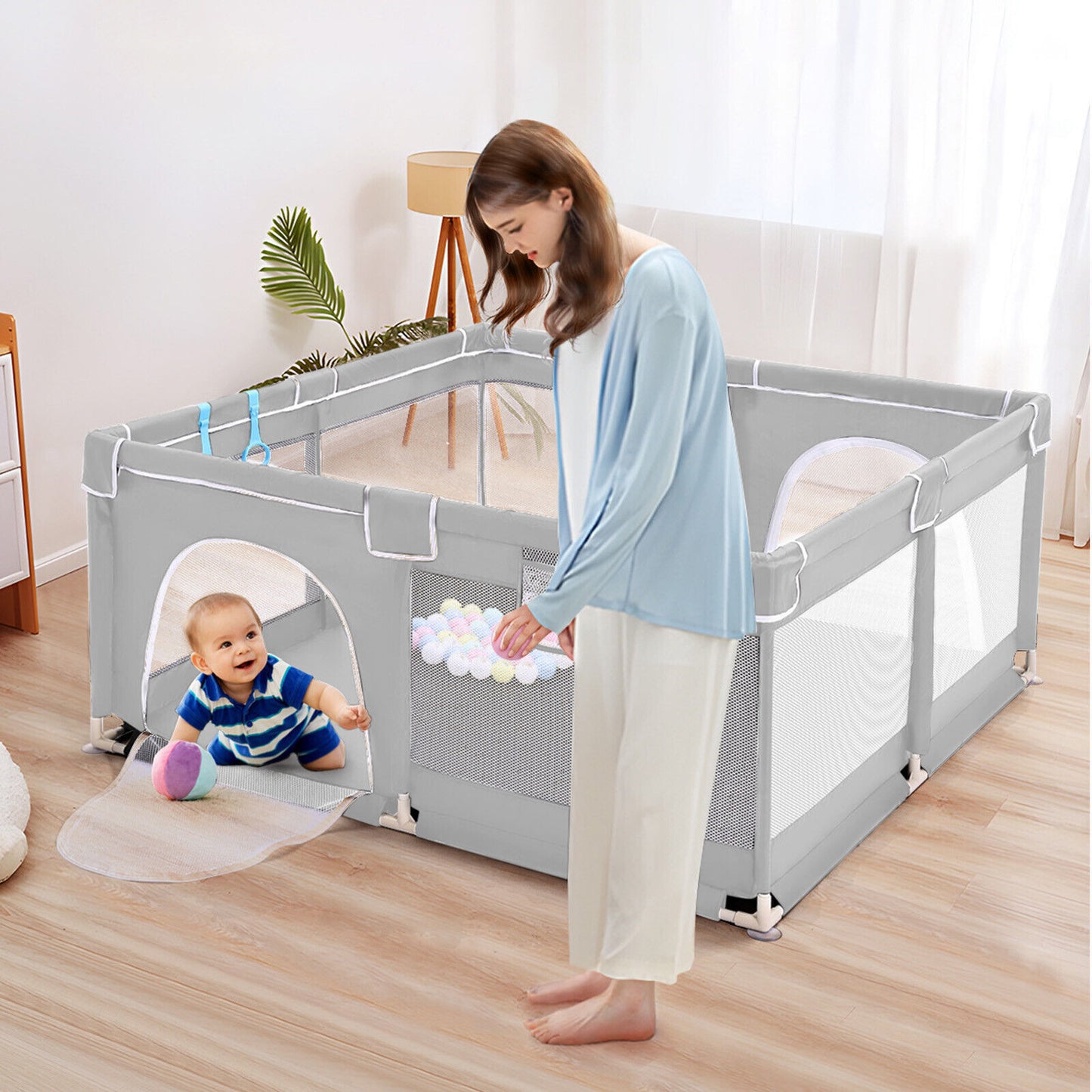 Baby cot with activity center
