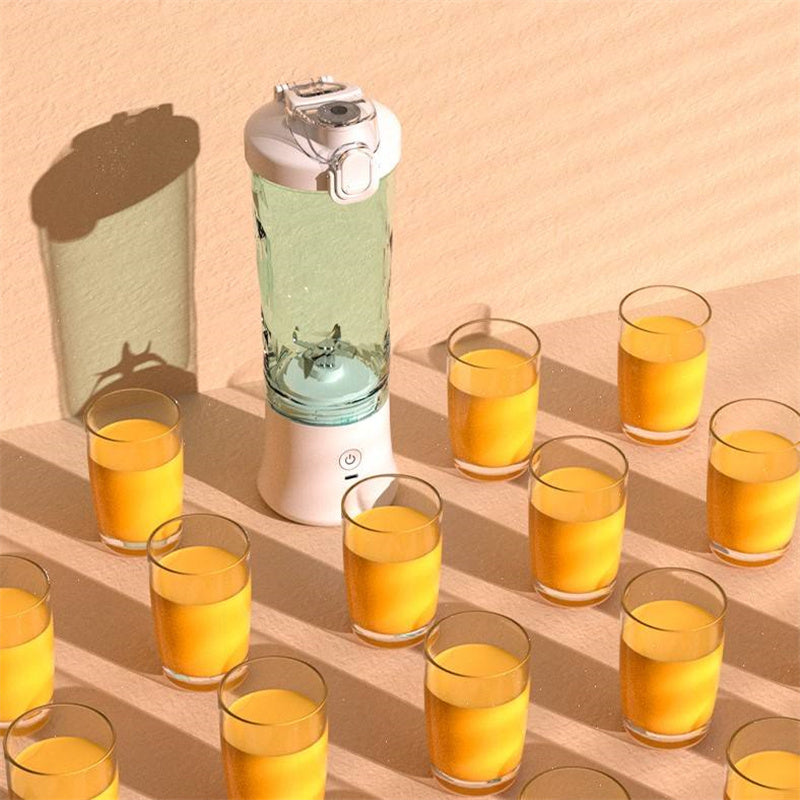 Personal size portable blender